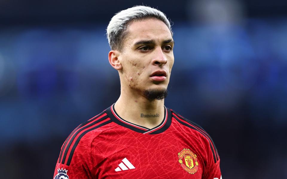 Antony playing for Manchester United in the Premier League this season