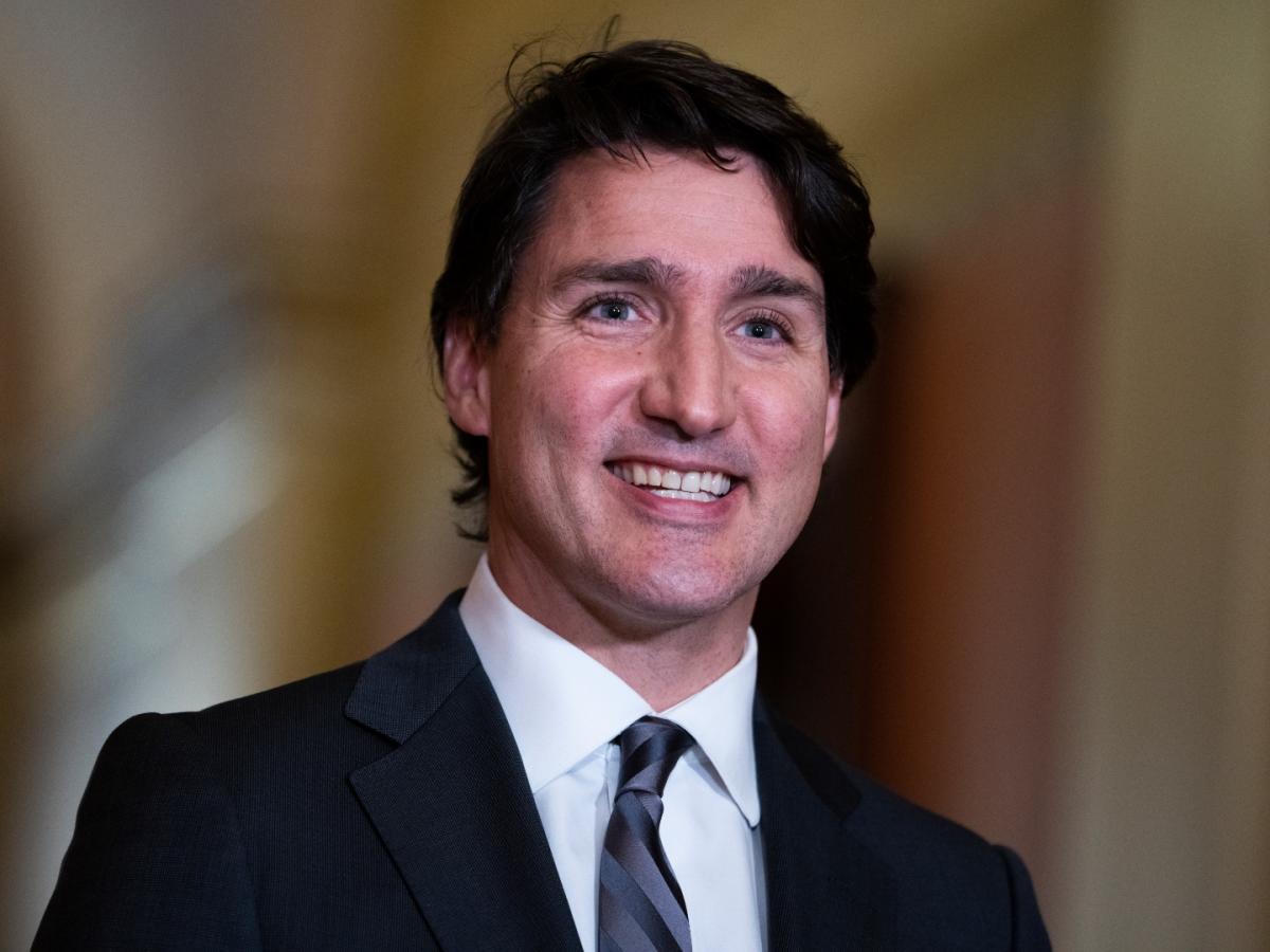 Justin Trudeaus Father Also Divorced While in Office After His Wifes Affair With a Kennedy pic