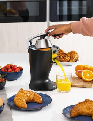 Get juicing with 38% off this citrus juicer