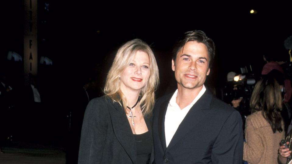 <p>Another day, another party! The couple worked all-black looks to the <em>Vanity Fair</em> Oscar Party in 2001. </p>