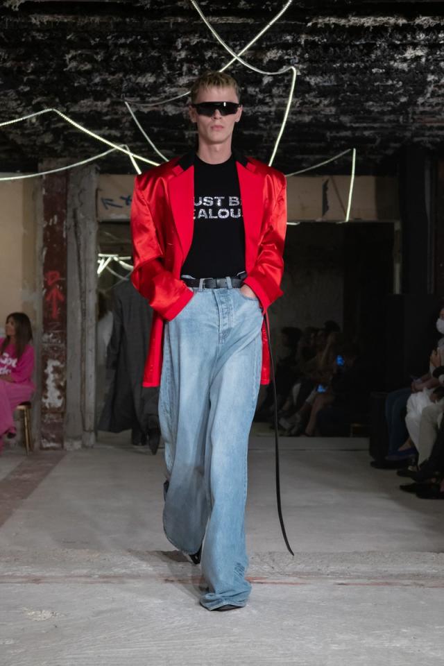 Guram Gvasalia Showcases First Physical Vetements Show as Creative Director