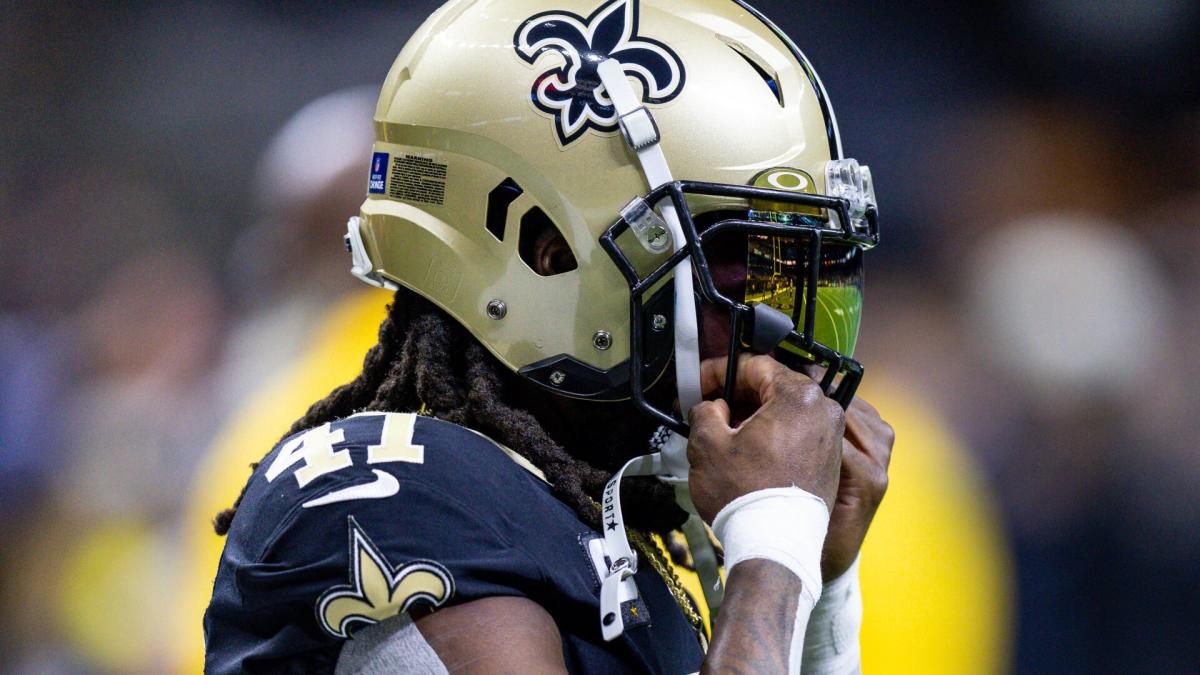 NFL World Feels Awful For Alvin Kamara Tonight 