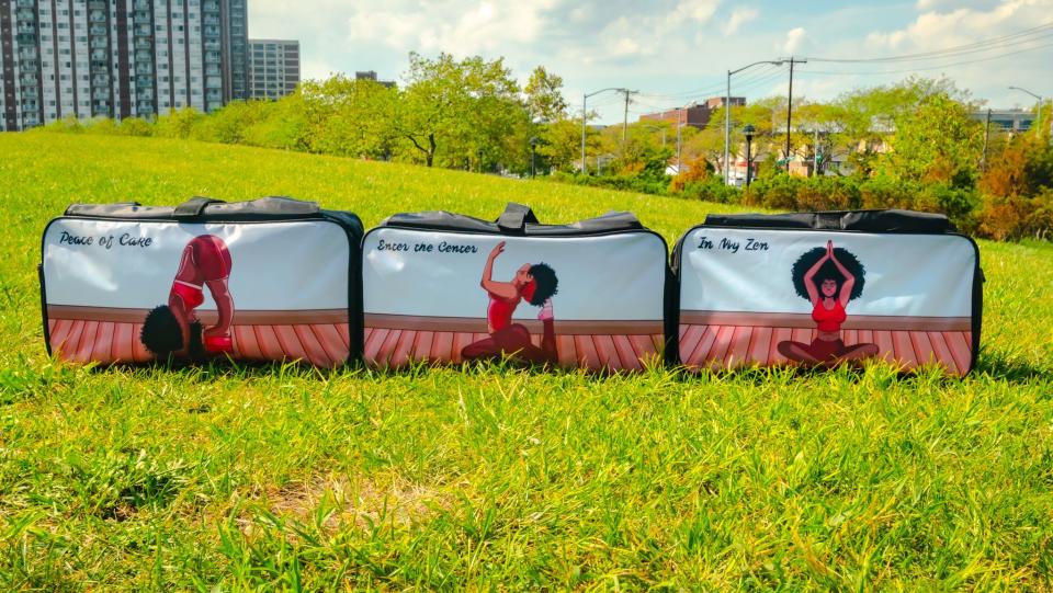 Toned by BaggedEm also offer gym bags that feature images of Black women in various yoga poses. (Photo: Toned by BaggedEm)