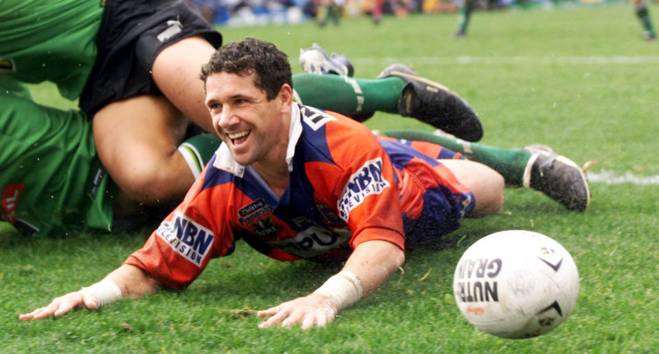 Robbie O’Davis in action for the Newcastle Knights against the Canberra Raiders in 2001. Source: AAP