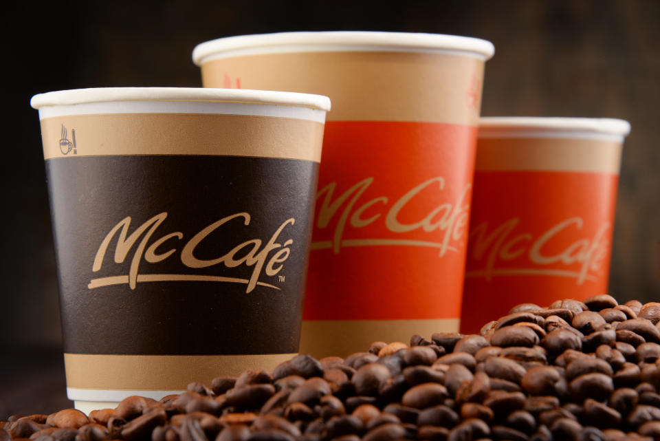 McDonald's quiere reutilizar los vasos en los que sirve el café. Foto: Getty Images. 