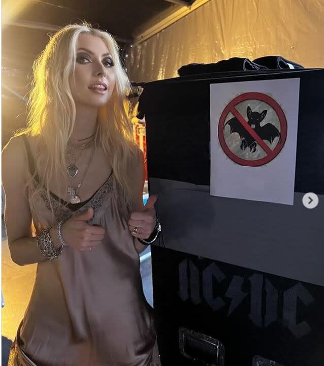 Taylor Momsen fue atacada por un murciélago