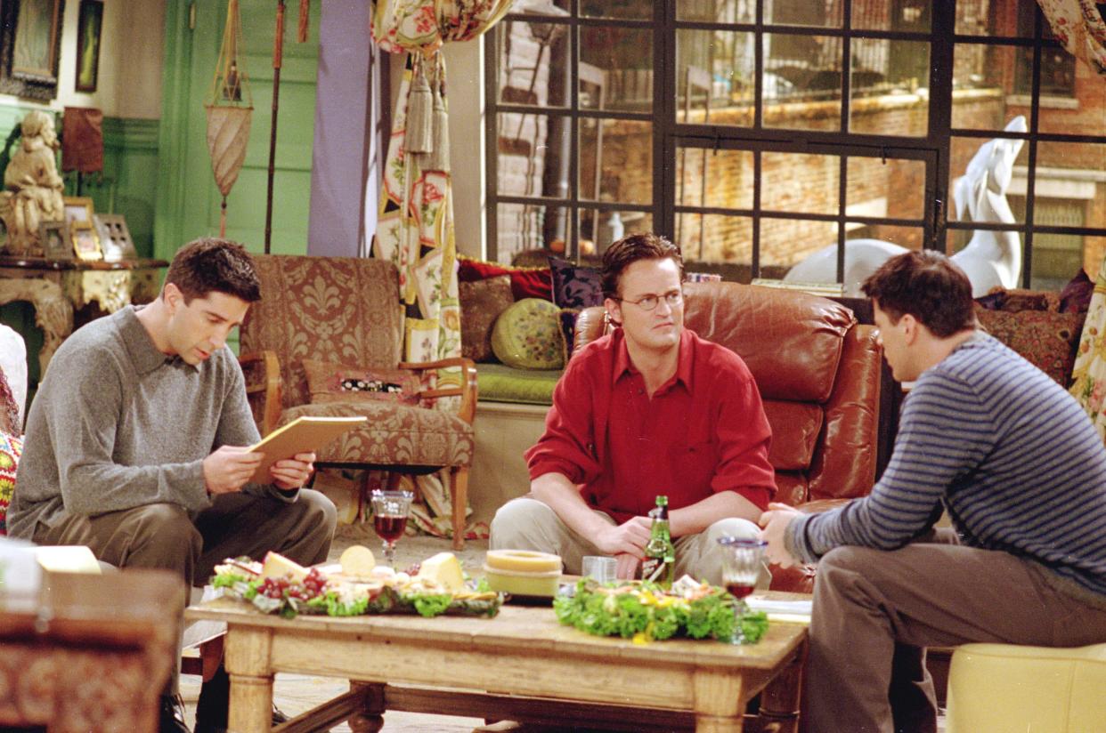 Matthew Perry (center) as Chandler Bing in "Friends."