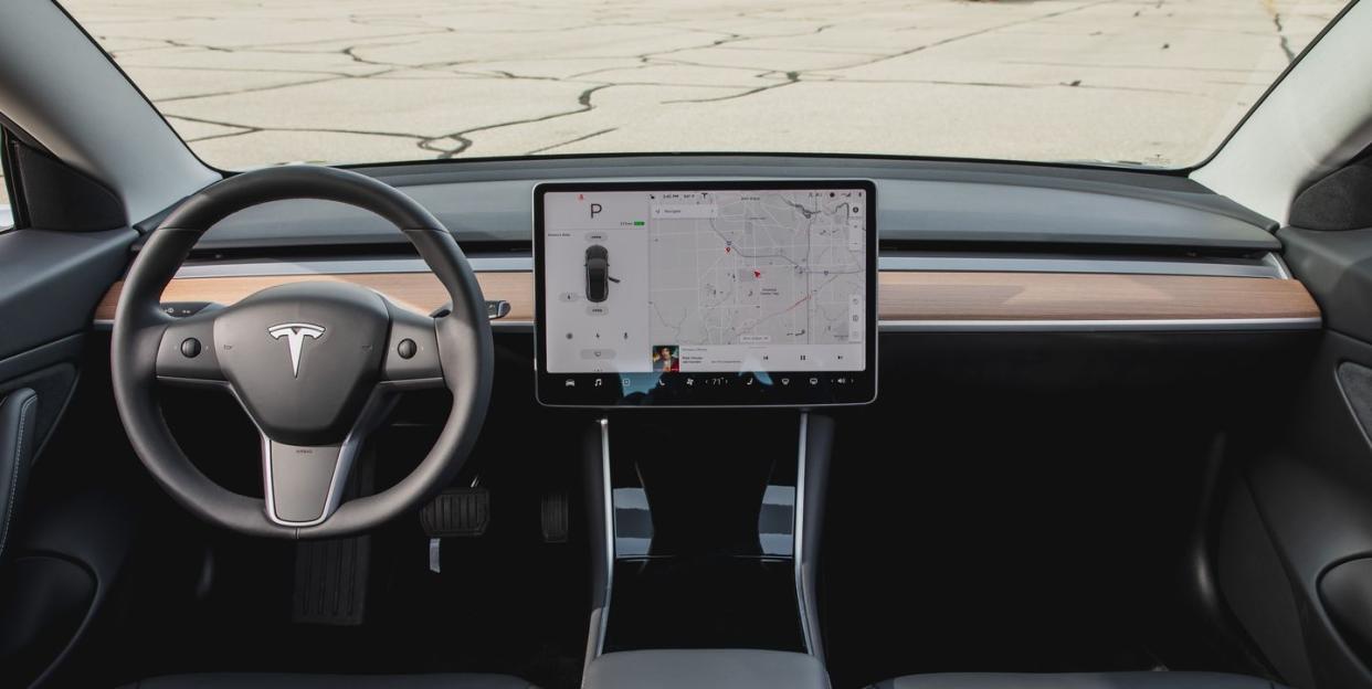 2019 tesla model 3 interior