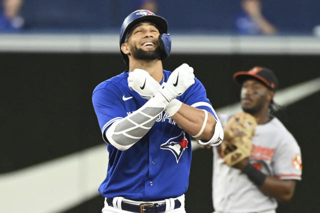 Con jonrón de 3 carrera de Mullins, Orioles remontan para vencer a Astros