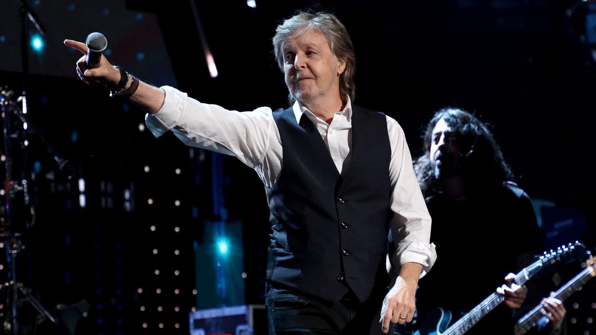 80-Year-Old Paul McCartney's Yoga Practice May Be The Most Inspiring Thing  I've Seen
