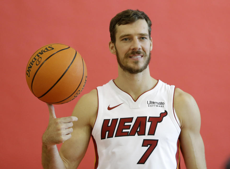 Goran Dragic just wants to give a big ol’ thumbs up to the whole idea of Miami Heat basketball. (AP)