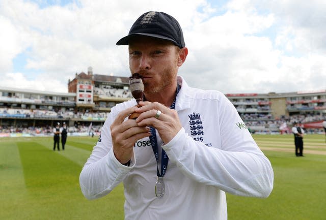 Ian Bell celebrates an Ashes win.
