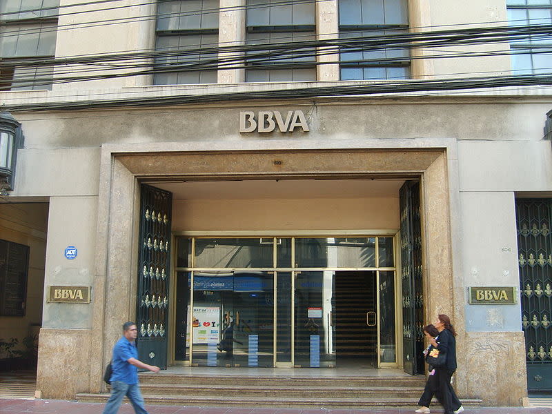 <b>7.</b> BBVA vuelve a estar entre los 10 primeros tras caer el año pasado al 11º puesto.