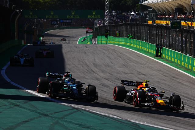 F1 - Max Verstappen lends his name to the Wall Of Champions for a third  time 💪 He's only the 11th driver in the sport to become a three-time World  Champion!