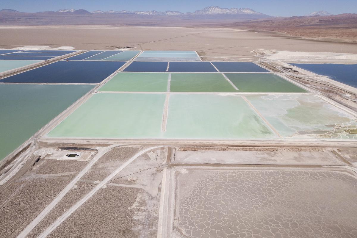 Top Lithium Miner Albemarle Boosts Outlook With Battery Demand Surging