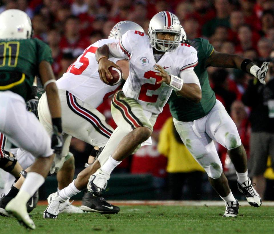 Ohio State quarterback Terrelle Pryor (2) runs against Oregon during the second half of the Rose Bowl. Ohio State defeated Oregon, 26-17, at the Rose Bowl Stadium in Pasadena, California, Friday, January 1, 2010. (Neal C. Lauron/Columbus Dispatch/MCT)