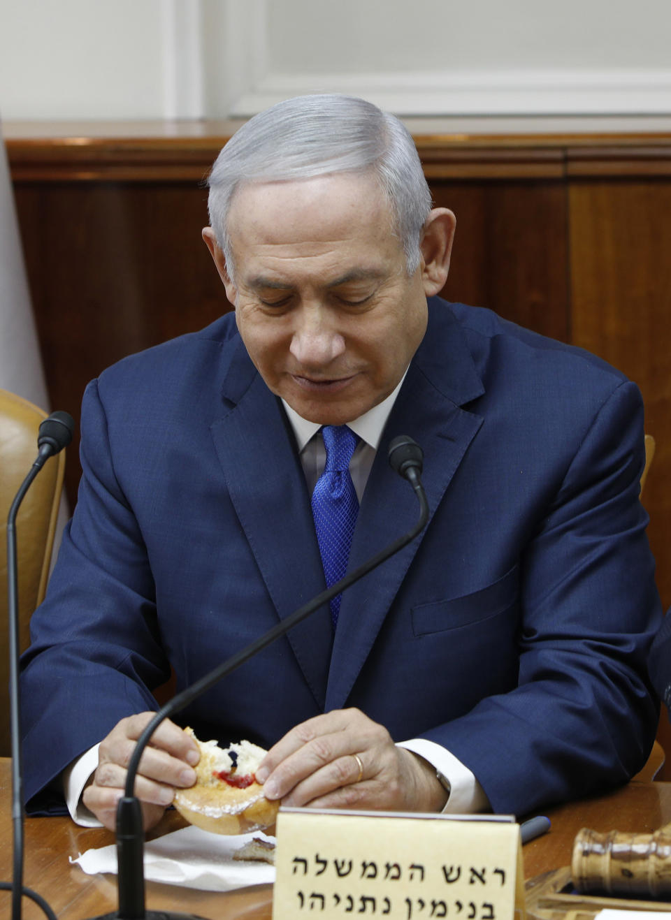 Israeli Prime Minister Benjamin Netanyahu attends the weekly cabinet meeting at his office in Jerusalem, Sunday Dec. 2, 2018. Israeli police on Sunday recommended indicting Prime Minister Netanyahu on bribery charge allegations related to a corruption case involving Israel's Bezeq telecom giant. (Gali Tibbon/Pool via AP)