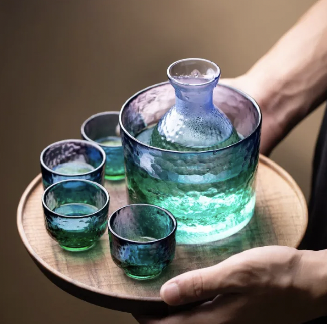 Japanese Sake Set in Peacock Blue. (PHOTO: Lazada Singapore)