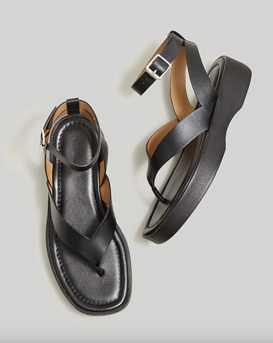 <p><a href="https://go.redirectingat.com?id=74968X1596630&url=https%3A%2F%2Fwww.madewell.com%2Fthe-cooper-thong-sandal-NO844.html&sref=https%3A%2F%2Fwww.townandcountrymag.com%2Fstyle%2Ffashion-trends%2Fg60370591%2Fbest-thong-sandals%2F" rel="nofollow noopener" target="_blank" data-ylk="slk:Shop Now;elm:context_link;itc:0;sec:content-canvas" class="link ">Shop Now</a></p><p>The Cooper Thong Sandal</p><p>madewell.com</p><p>$118.00</p>