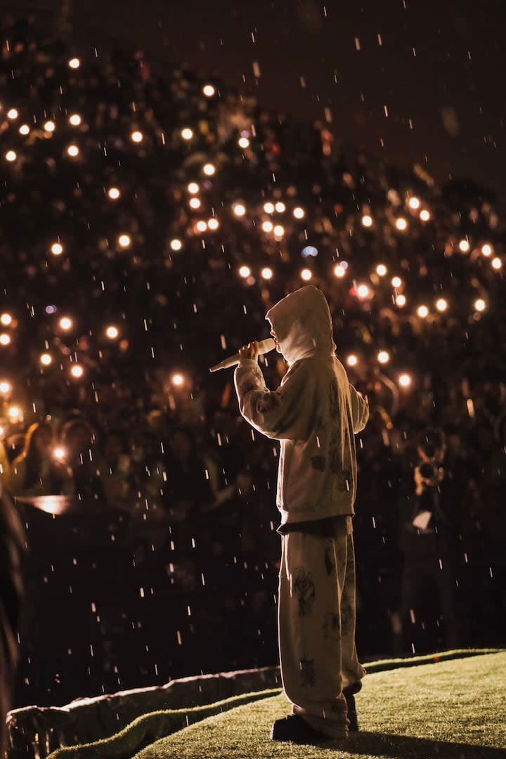 Tini tuvo que suspender su primer show por la lluvia: 