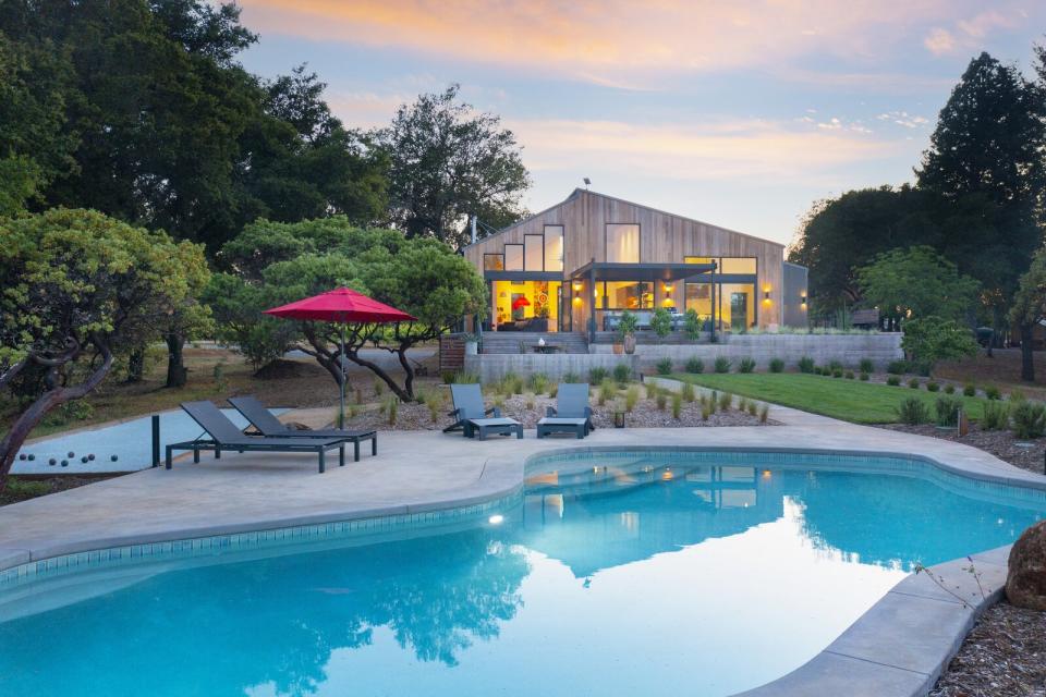 1805 Dry Creek Road in Healdsburg, California, is currently listed for $4,950,000 by Jessica Wynne and Sherri Morgensen of The Wynne Morgensen Group of Sotheby's International Realty, San Francisco Brokerage.