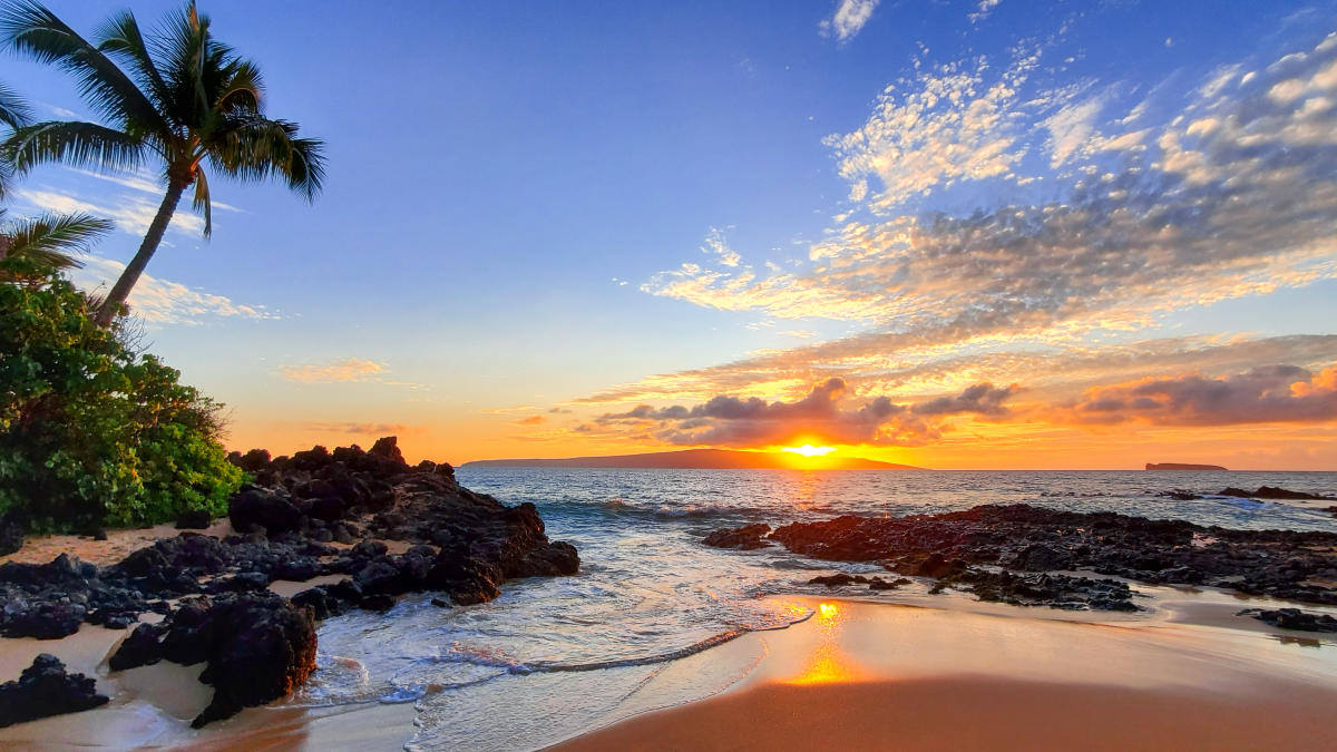 Why Hawaii 'hitting the pause button' on travel is turning heads