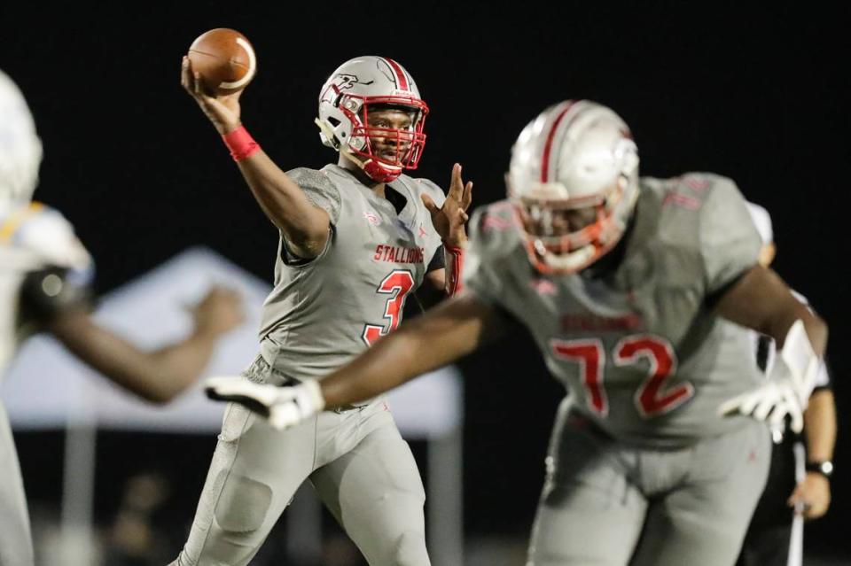 South Pointe quarterback (3) Zay McCrorey throws a pass in the second half as the South Pointe Stallions host the South Florence Bruins in Friday night football action, 9-17-2021.