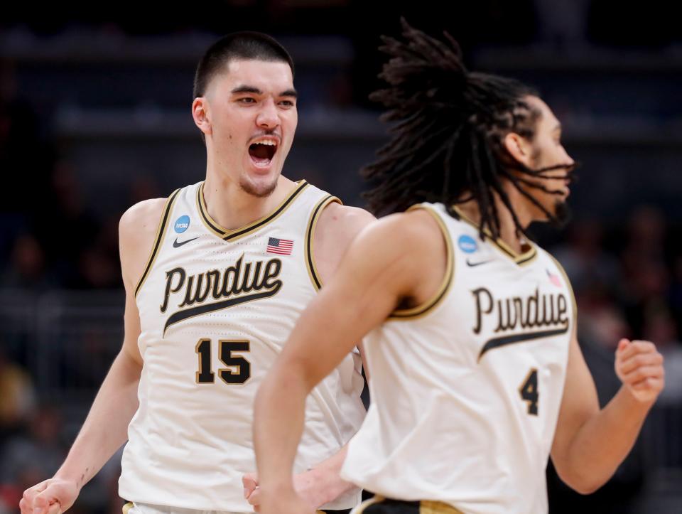 Will the Purdue Boilermakers beat the Gonzaga Bulldogs in the NCAA Tournament? March Madness picks, predictions and odds weigh in on the Sweet 16 game.