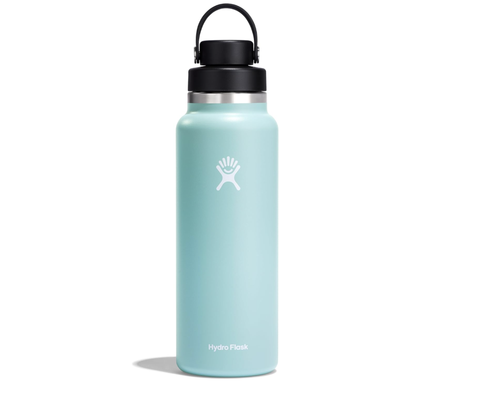 Hydro Flask 40 Oz Wide Flex Chug Cap Dew. (PHOTO: Amazon Singapore)