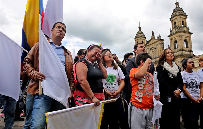 Colombianos esperan la paz