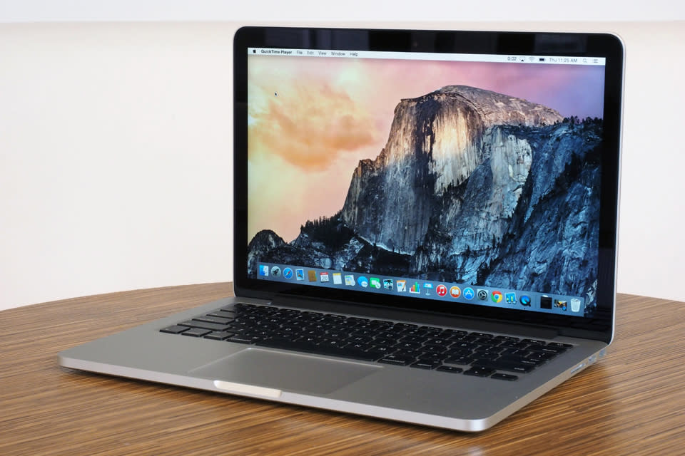 特注製品②MacBookPro(2015，13inch，i5，8GB，SSD250GB) MacBook本体
