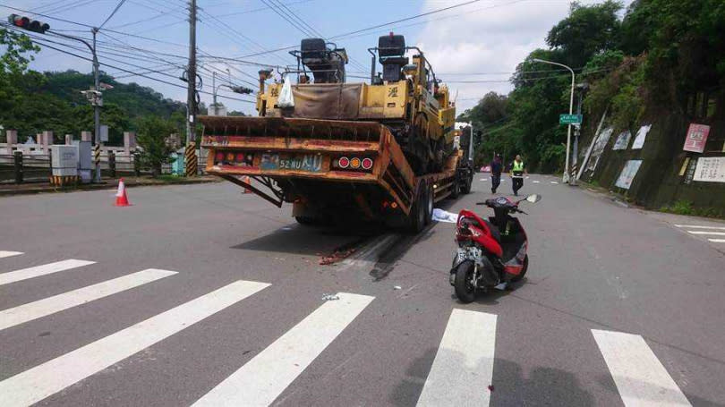 台中市北屯區東山路一處路口29日上午發生死亡車禍。（圖／民眾提供）