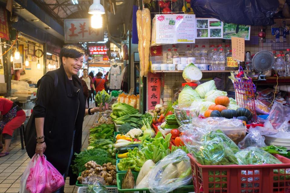 李姝慧是傳統市場達人，東三水街市場是她每週固定採買點。