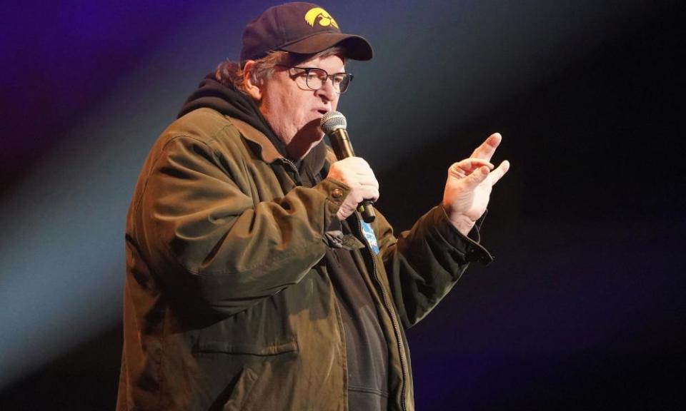 The film director Michael Moore noted that Trump had attended a fundraiser despite having been in contact with Hope Hicks, who had developed Covid-19 symptoms.