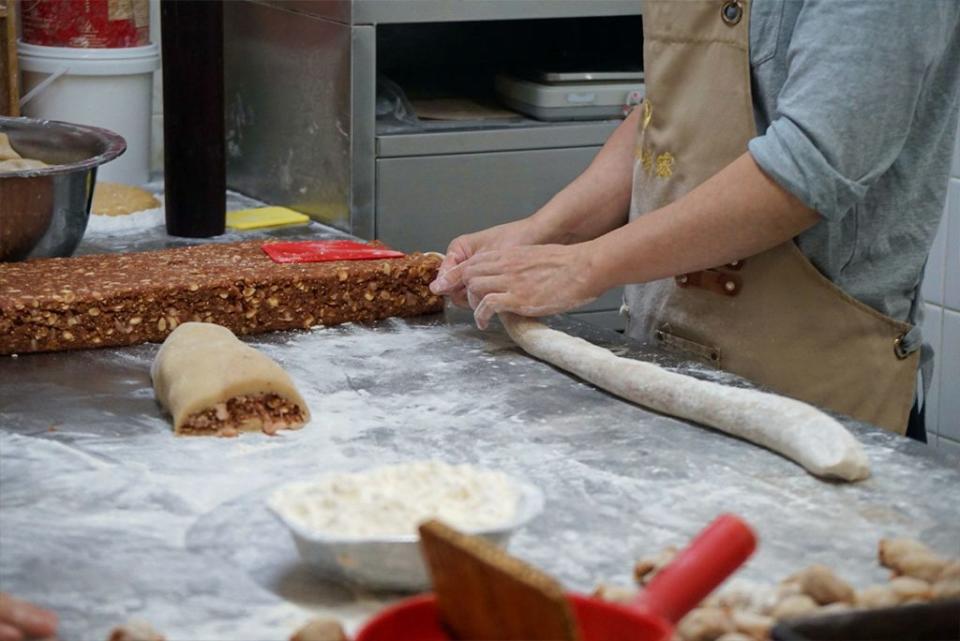 <sup>大部分餅食在工場每天即製即焗，確保新鮮熱辣。</sup>