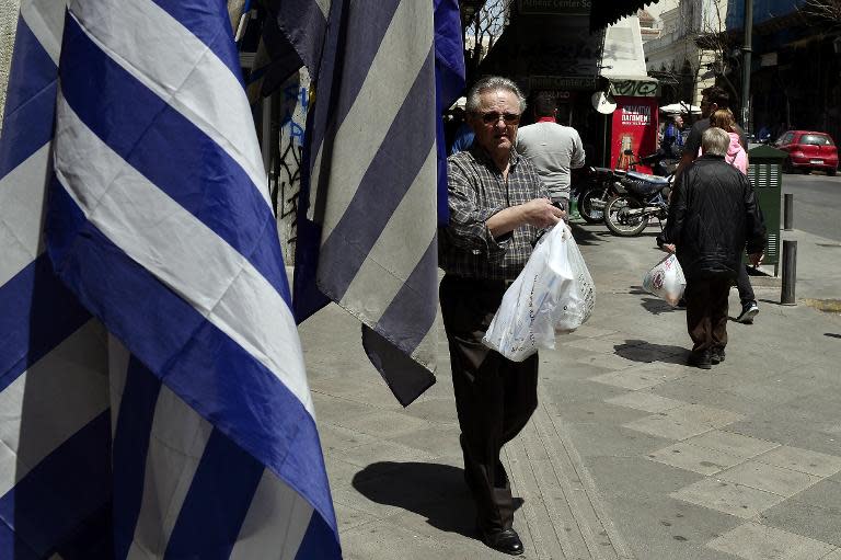 The European Commission has slashed its overall 2015 growth forecast for Greece to 0.5 percent