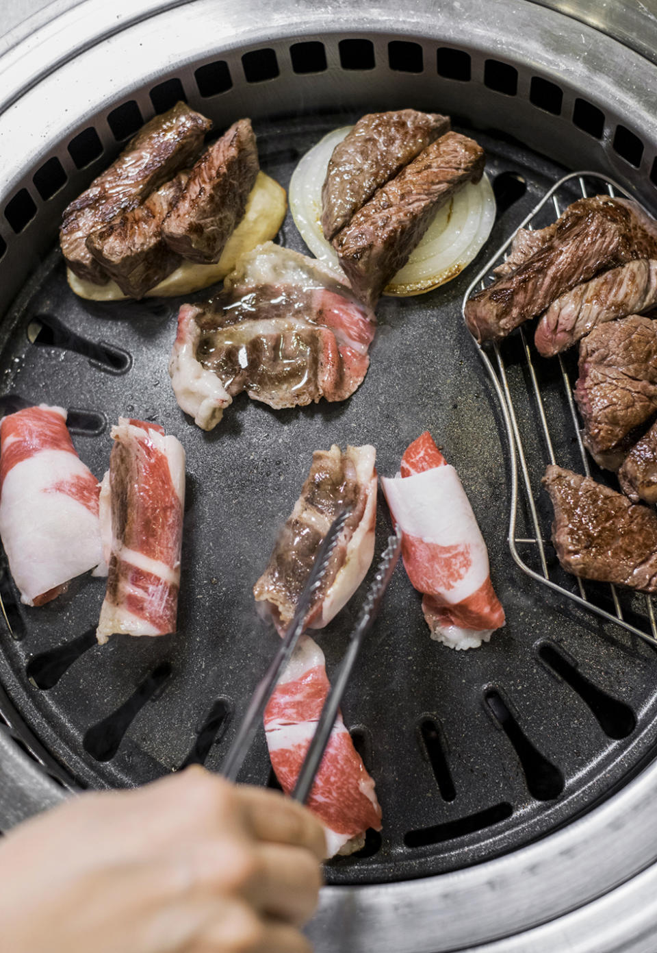 尖沙咀美食︱8,000呎新燒肉店 全店只供應頂級韓牛！推介蜂蜜醃牛肋骨肉+罕見牛刺身