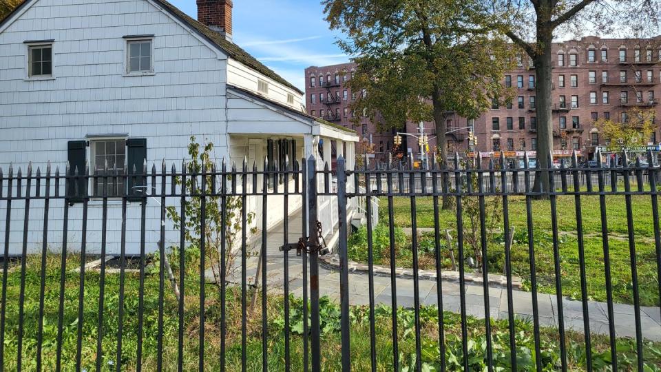 edgar allan poe's cottage in the bronx