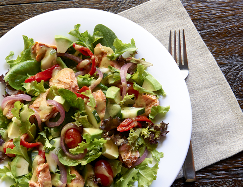 Jason’s Deli: Salmon Pacifica Salad