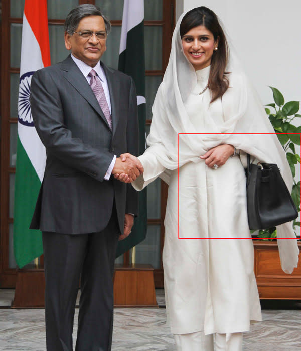 The virtual world recently went abuzz with the Pakistan foreign minister’s fashion choices, including the black Hermes Birkin tote which she brought to India for the Indo-Pak talks, but trend spotters can be sure that’s not the only high-end bag she owns.