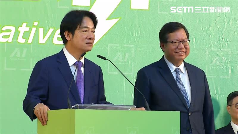 準總統賴清德（左）公布準海基會董事長鄭文燦（右）