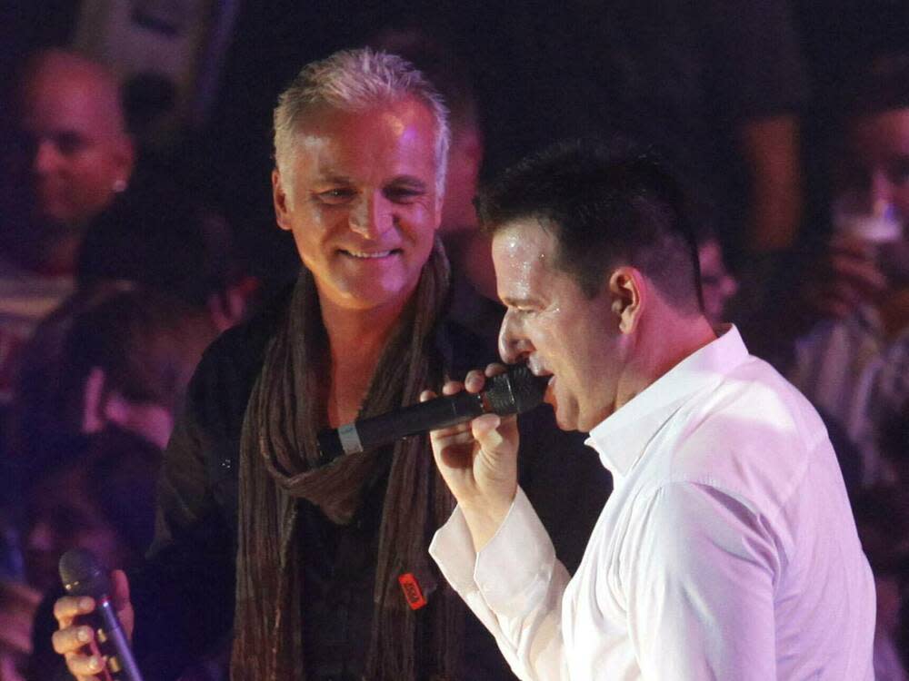 Nino de Angelo (l.) und Michael Wendler bei einem Duett in Oberhausen. (Bild: IMAGO / biky)