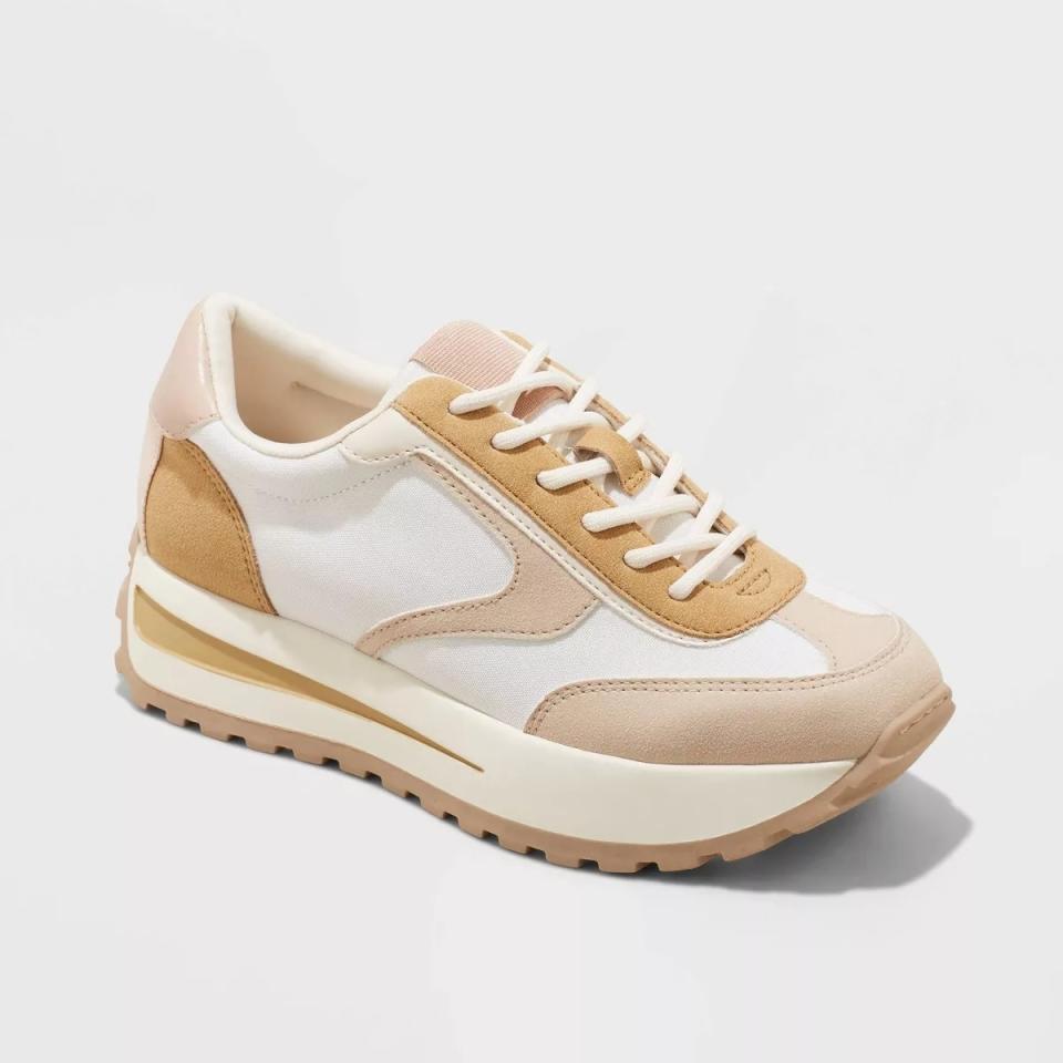 colorblocked beige sneakers