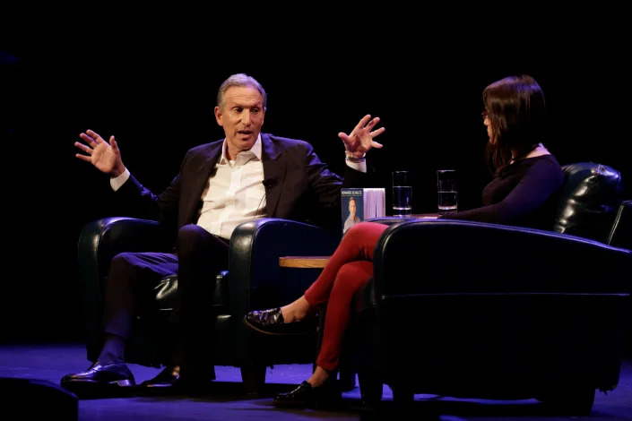 Former Starbucks CEO Howard Schultz speaks with moderator Monica Guzman during his book tour in Seattle, Washington, U.S., January 31, 2019. REUTERS/Jason Redmond