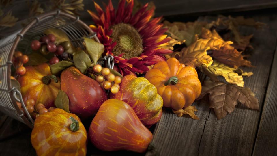 overflowing thanksgiving cornucopia symbolism