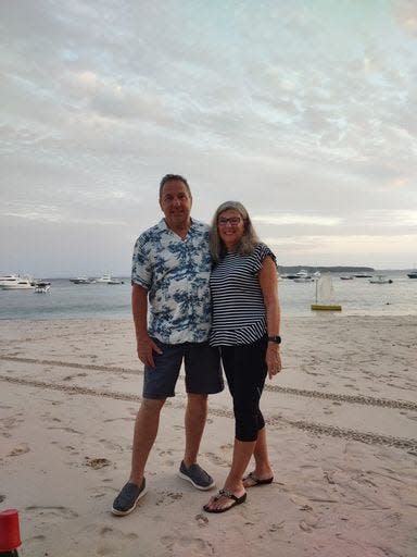 Anthony Velleman (left) and his wife Debra (right) were traveling back from a weekend in the Panamanian island of Contadora when the plane transporting them crashed. Anthony survived but Debra Velleman is still missing, along with Sue Borries of Illinois.