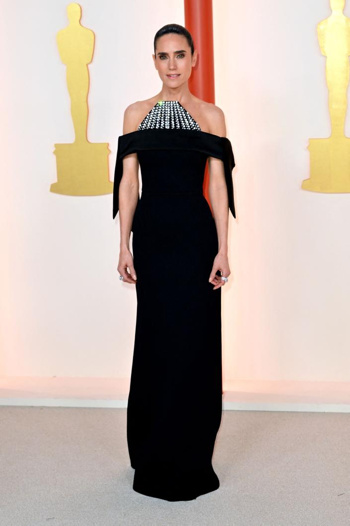 Jennifer Connelly attends the 2023 Academy Awards.