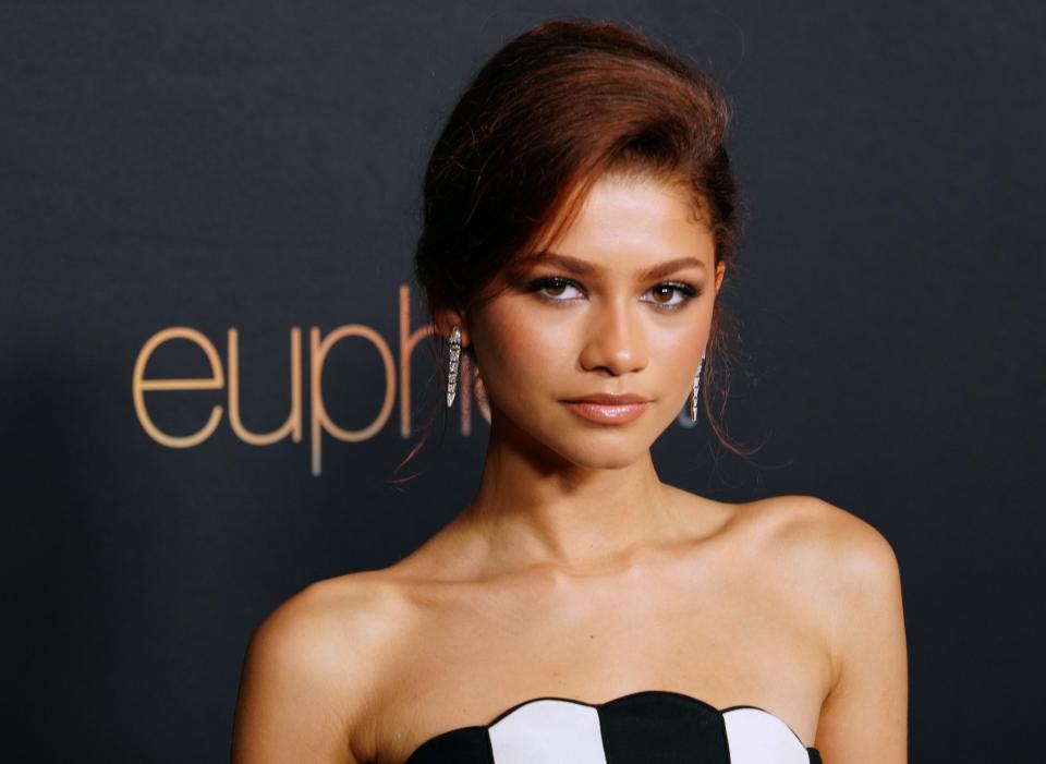 auburn hairstyles zendaya