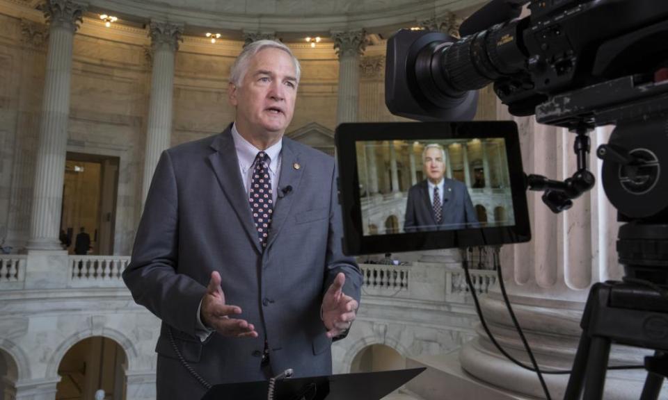 Donald Trump has endorsed Luther Strange in a special GOP primary election next week. Trump wrote on Twitter that Strange “has done a great job representing the people of the Great State of Alabama”.