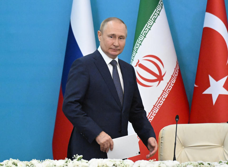 Russian President Vladimir Putin attends a news conference following the Astana Process summit in Tehran, Iran July 19, 2022. Sputnik/Grigory Sysoev/Pool via REUTERS ATTENTION EDITORS - THIS IMAGE WAS PROVIDED BY A THIRD PARTY. 